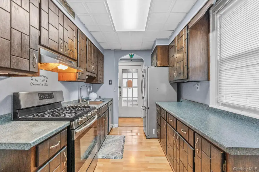 240 N Fulton Avenue, Mount Vernon, NY 10552 - Image #3