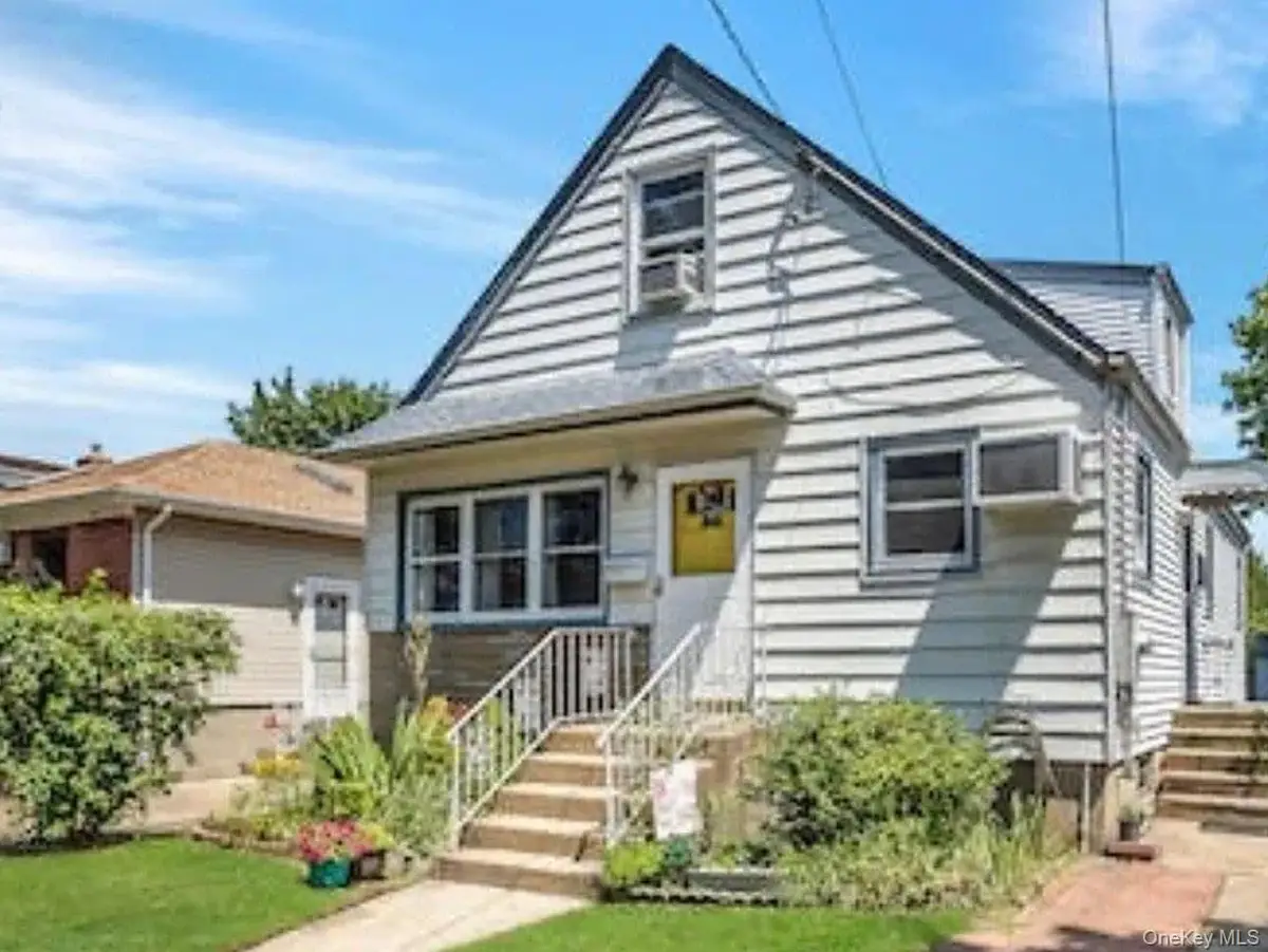 135 Casper Street, Valley Stream, NY 11580 - Image #1
