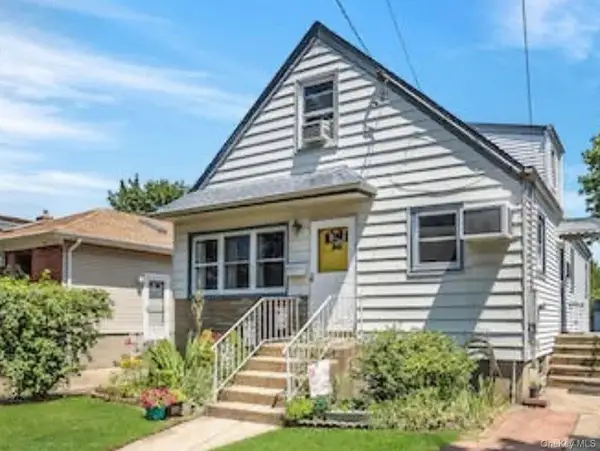 135 Casper Street, Valley Stream, NY 11580