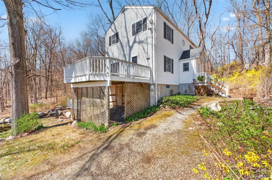 11 Shawnee Road, Putnam Valley, NY 10579 - #2