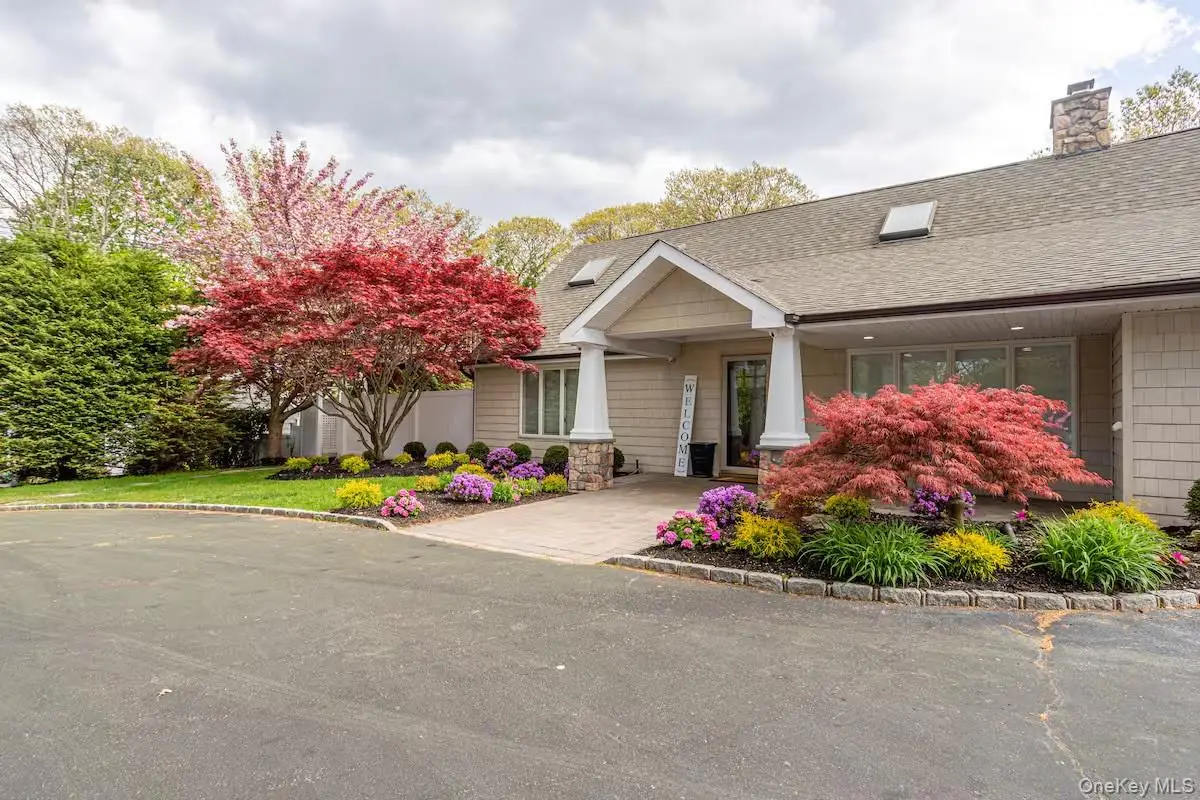 56 Fairfields Lane, Huntington Station, NY 11746 - Image #1