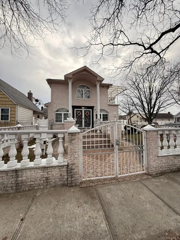 26504 79th Avenue, Floral Park, NY 11004