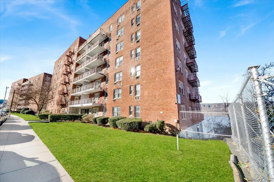 709 Warburton Avenue #6E, Yonkers, NY 10701 - Image #2