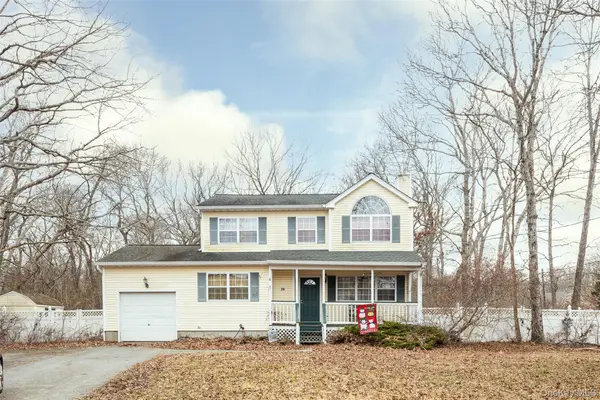 24 Lonscreek Place, Mastic Beach, NY 11951