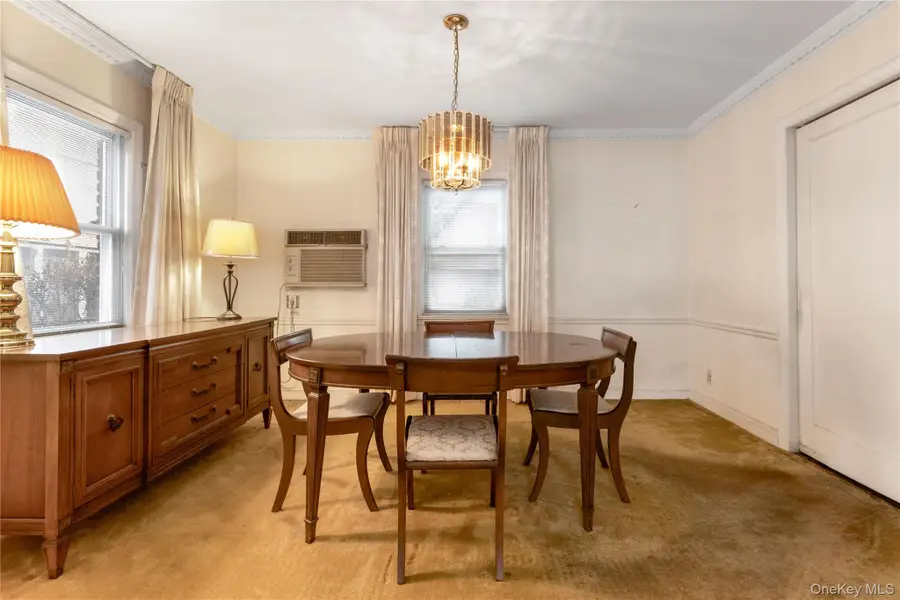 18547 80th Road, Fresh Meadows, NY 11432 - Image #3