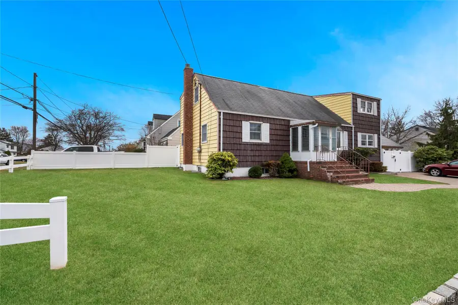 149 Byrd Street, Lindenhurst, NY 11757 - Image #2