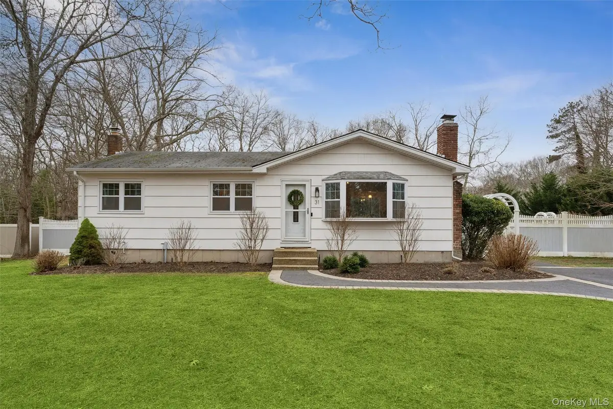 31 Howell Place, Speonk, NY 11972 - Image #1