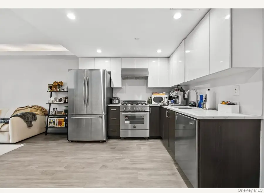 97-45 63 Drive Unit #6a, Rego Park, NY 11374 - Image #2