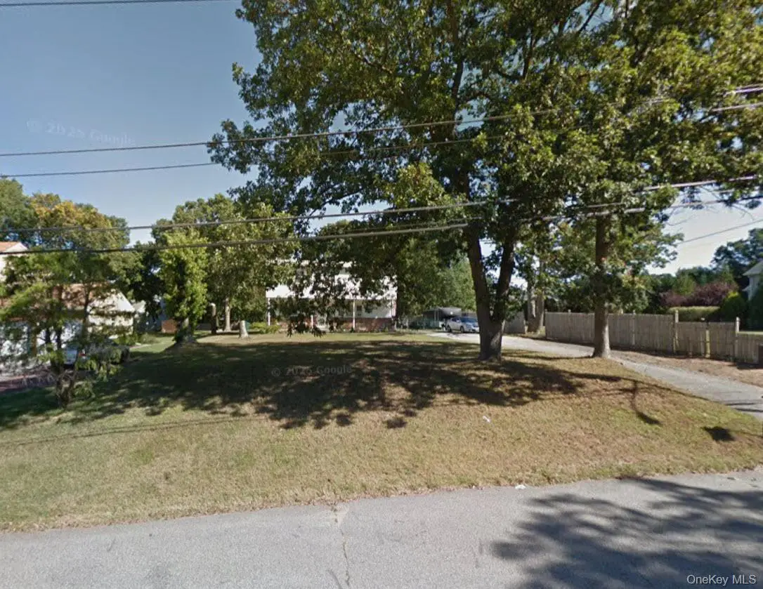 25 Grossman Street, Melville, NY 11747 - Image #1