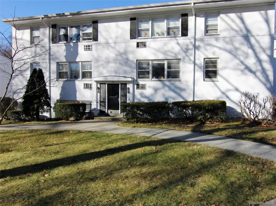 39 Avon Circle #A, Rye Brook, NY 10573 - Image #2