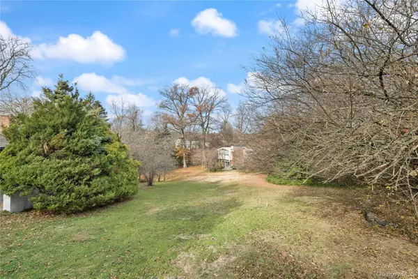 Ladd Road, Bronx, NY 10471