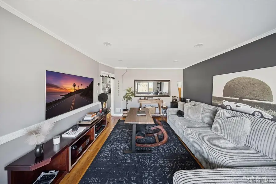 484 18th Street, West Babylon, NY 11704 - Image #3