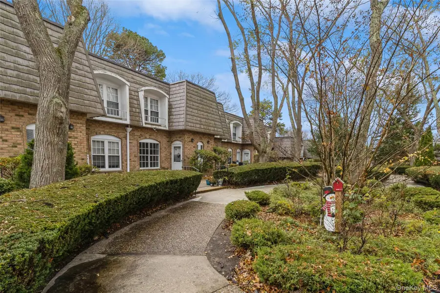 655 Middle Country Road #4D1, Coram, NY 11727 - Image #2