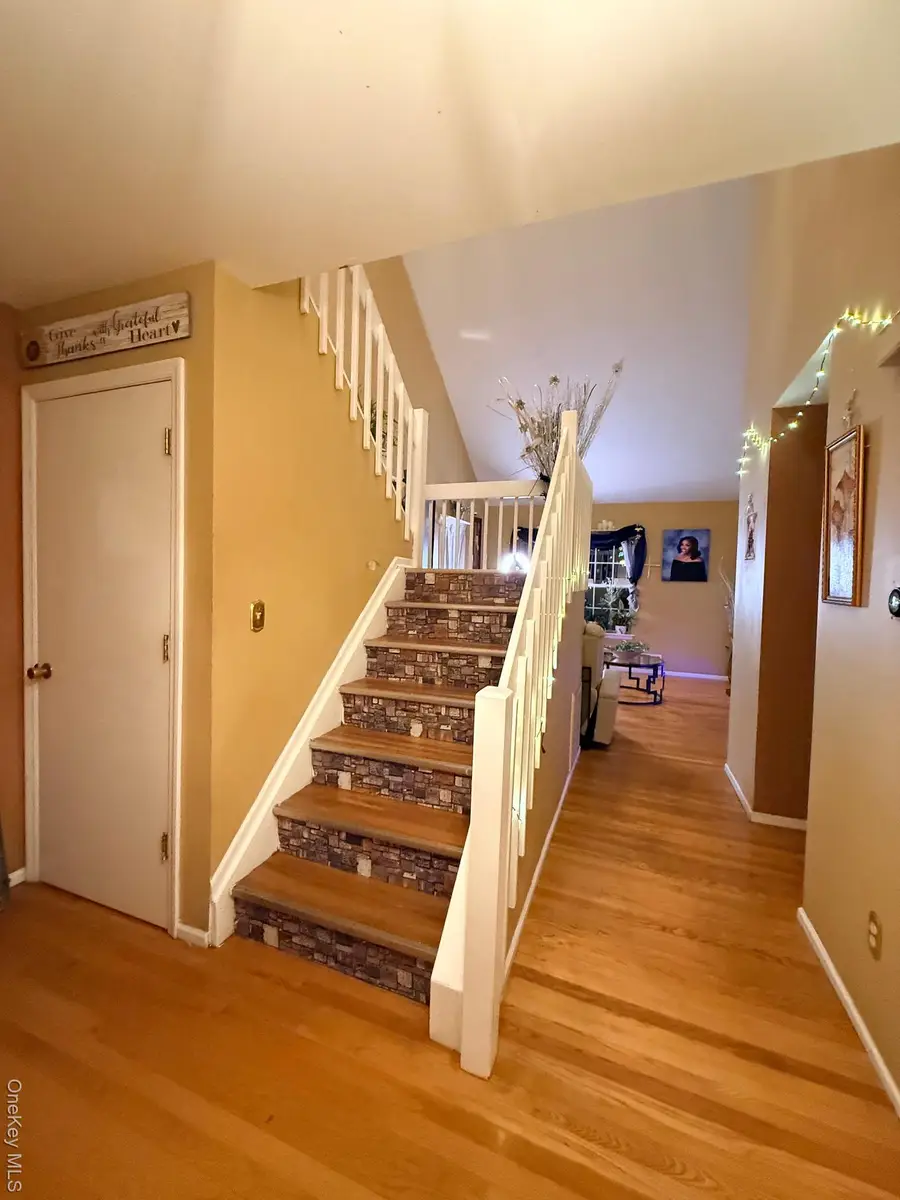 2 Marilyn Court, Highland Mills, NY 10930 - Image #2