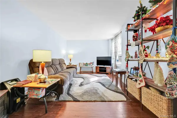 26-25 141 Street #5G, Flushing, NY 11354