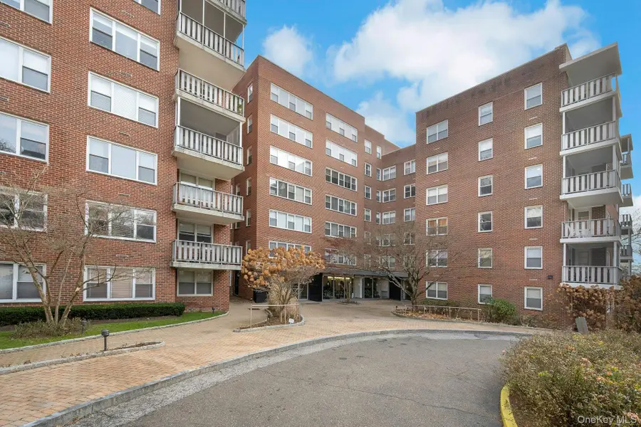 260 Garth Road #4E4, Scarsdale, NY 10583 - Image #2