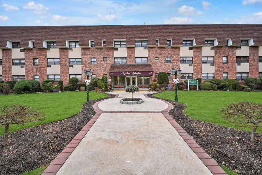 25 Elizabeth Street #2F, Farmingdale, NY 11735 - Image #2