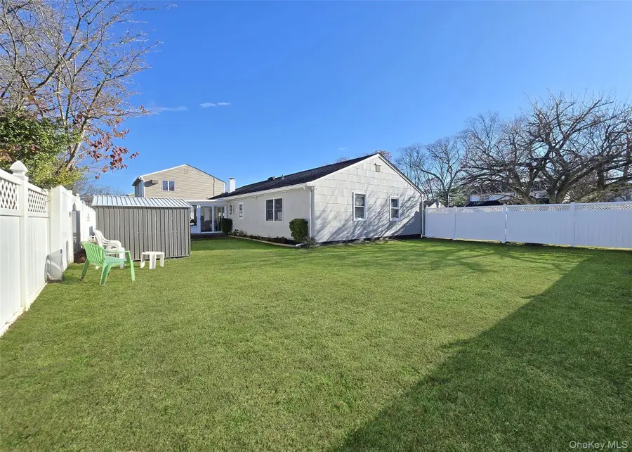 24 Quail Run, Massapequa, NY 11758 - Image #2