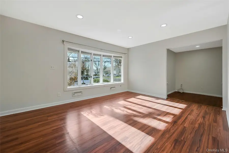 133 Wolf Hill Road, Melville, NY 11747 - Image #3