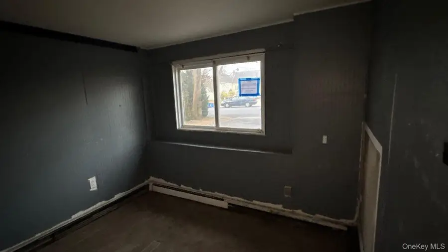 461 Skidmore Road, Deer Park, NY 11729 - Image #3