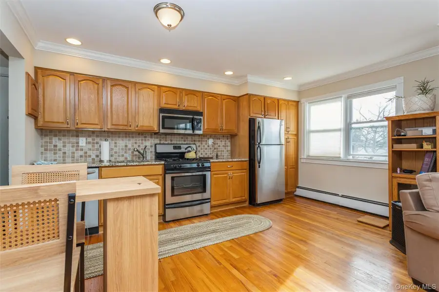 235 N Middletown Road #E, Pearl River, NY 10965 - Image #2