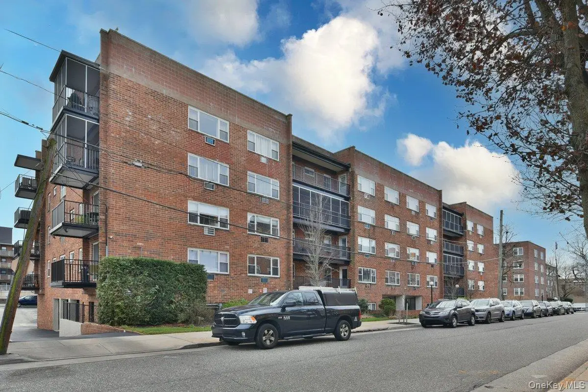 101 Lincoln Avenue #4K, Mineola, NY 11501 - Image #1