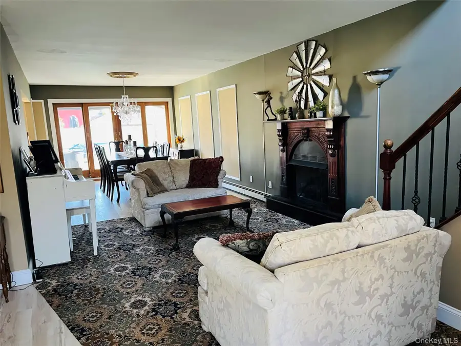 17 Sterling Drive, Lake Grove, NY 11755 - Image #2