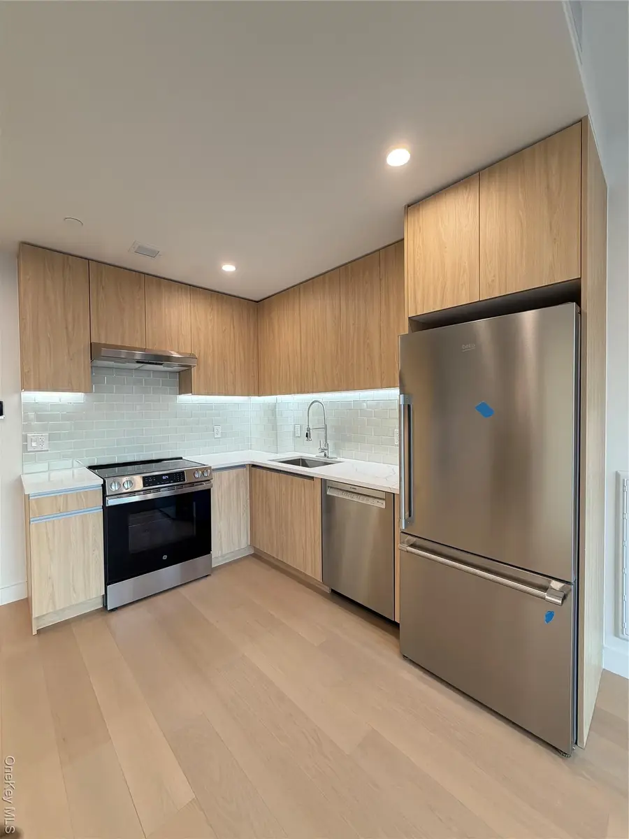 150-02 Northern Boulevard #3D, Flushing, NY 11354 - Image #3