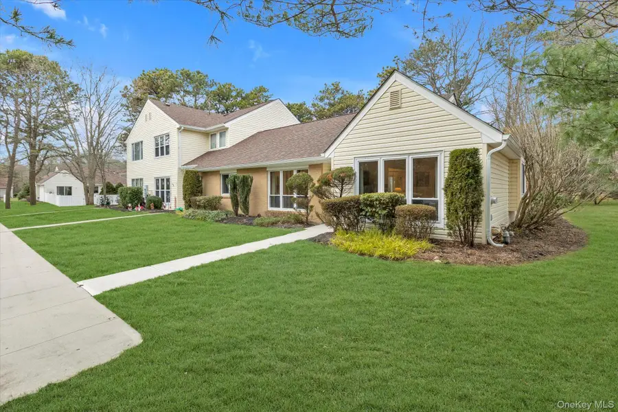 101 Dari Drive, Holbrook, NY 11741 - Image #2