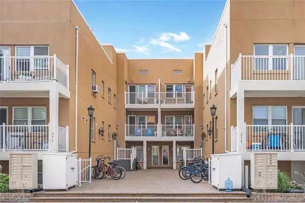 251 W Broadway #306, Long Beach, NY 11561
