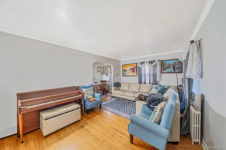 64 E Chester Street, Valley Stream, NY 11580 - Image #3