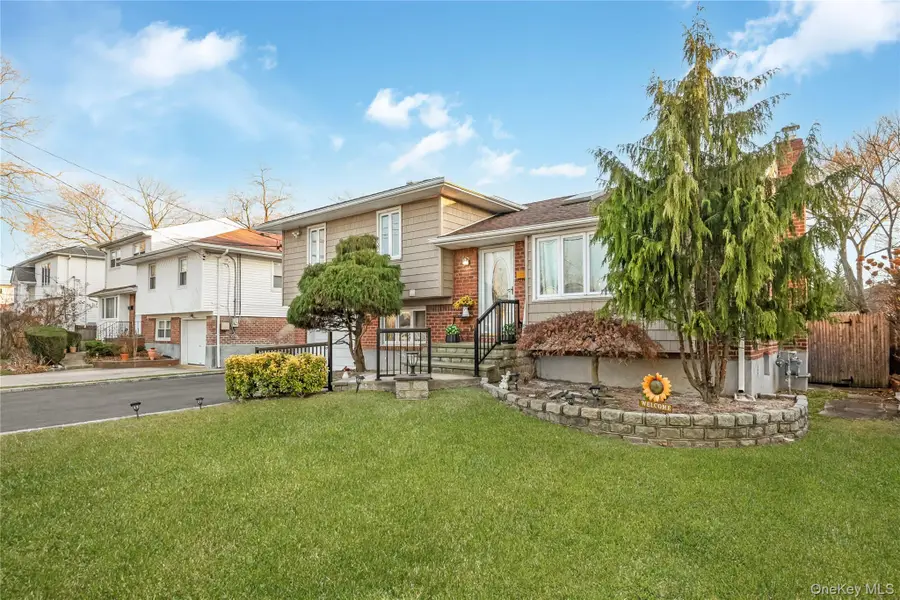 2758 Mayfield Place, North Bellmore, NY 11710 - Image #2