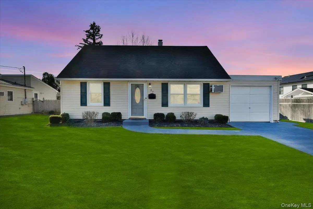 27 Seaton Street, Massapequa, NY 11758 - Image #1