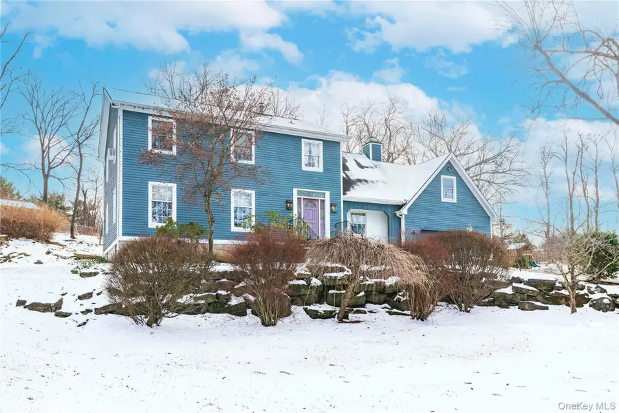 6 Coach Lantern Drive, Hopewell Junction, NY 12533 - Image #2