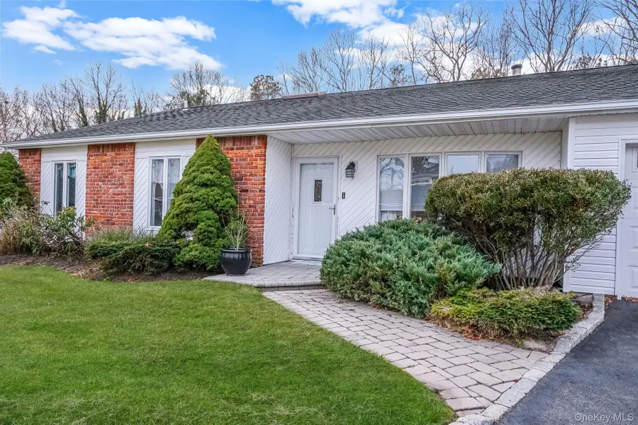 32 San Rafael Avenue, Holbrook, NY 11741 - Image #2