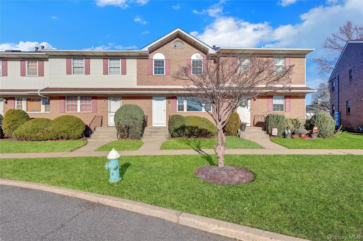 815 Franklin Avenue #4, Franklin Square, NY 11010 - Image #1