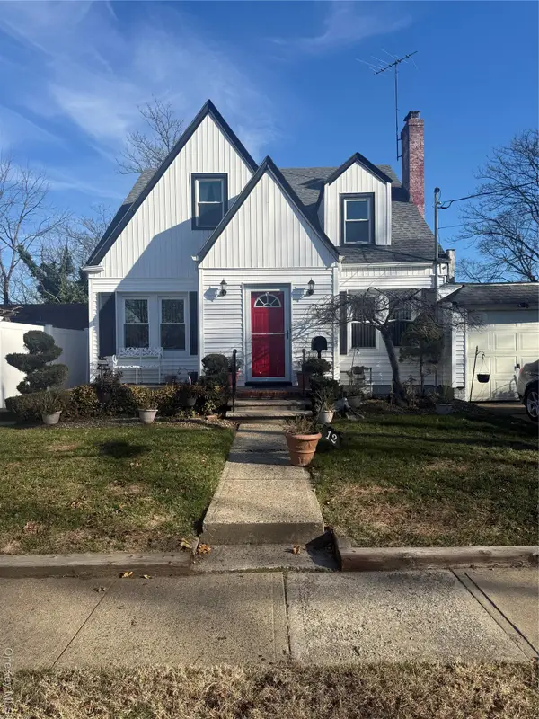 12 Prospect Court, Freeport, NY 11520