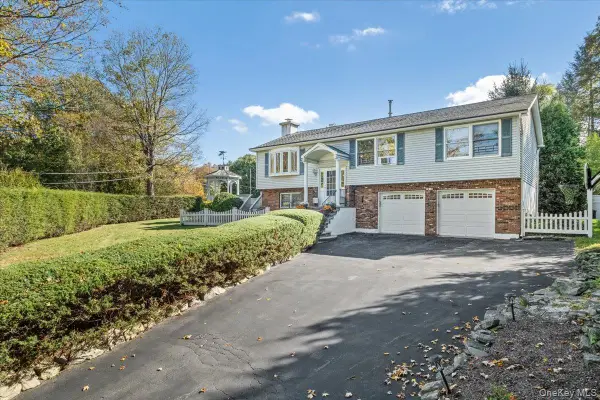 9 Aqueduct Road, Garrison, NY 10524