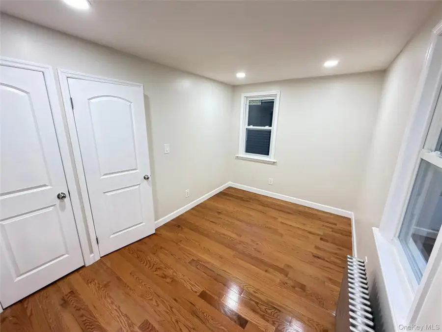 118-09 202 Street, Saint Albans, NY 11412 - Image #3