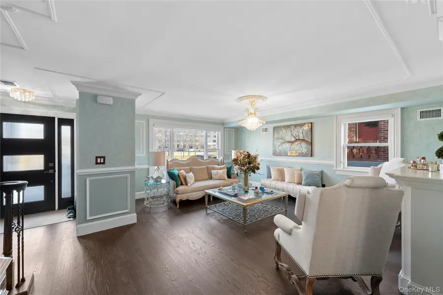 431 Beach 35th Street, Far Rockaway, NY 11691 - Image #2