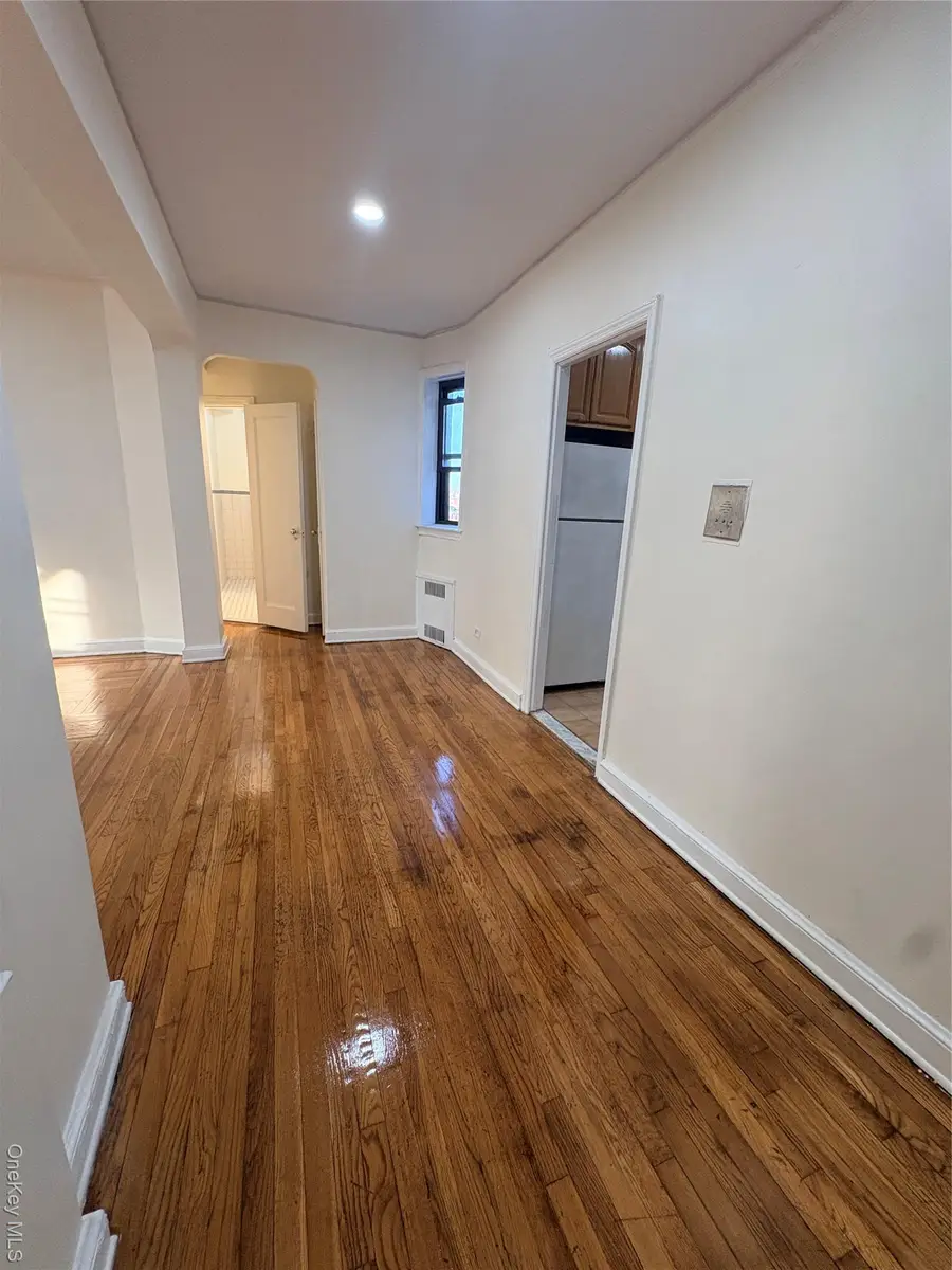 4037 77 St #5F, Elmhurst, NY 11373 - Image #3