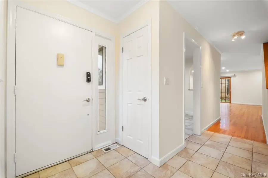 18 Park Drive, Mount Kisco, NY 10549 - Image #3