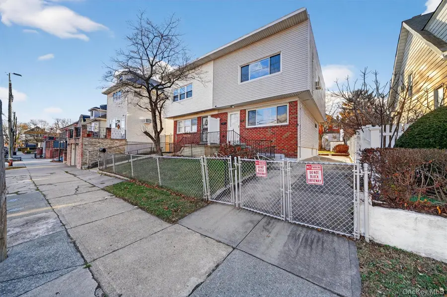 725 Logan Avenue, Bronx, NY 10465 - Image #2