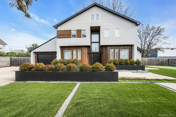 3 Maple Street, Glenwood Landing, NY 11547