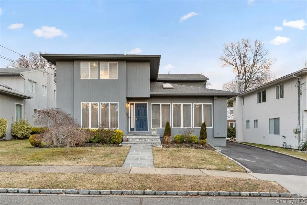 47 Berkshire Road, Great Neck, NY 11023 - Image #1