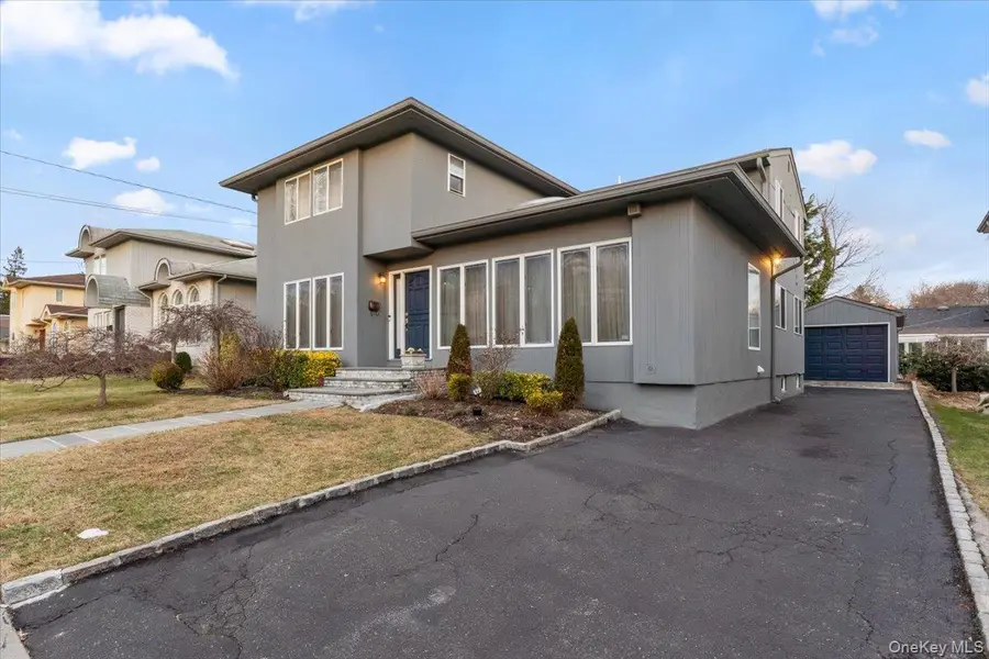 47 Berkshire Road, Great Neck, NY 11023 - Image #2