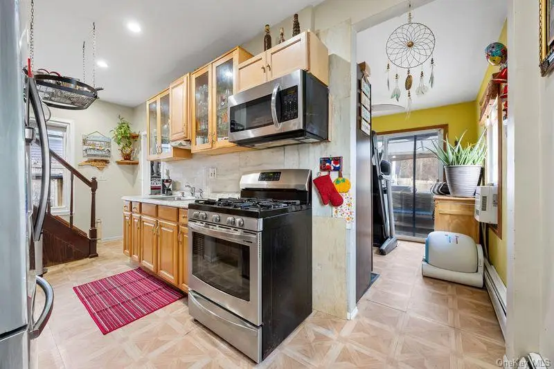 171 Burke Avenue, Staten Island, NY 10314 - Image #2