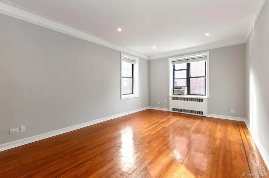25-40 31st Avenue #6E, Astoria, NY 11106 - Image #2