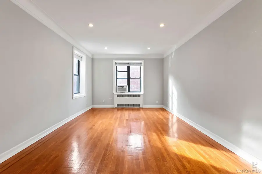 25-40 31st Avenue #6E, Astoria, NY 11106 - Image #3