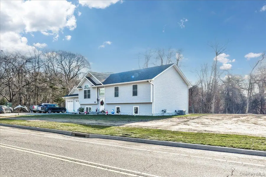 468 Granny Road, Medford, NY 11763 - Image #3